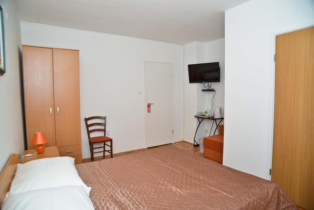 El Mirador Rooms With Balcony زادار الغرفة الصورة
